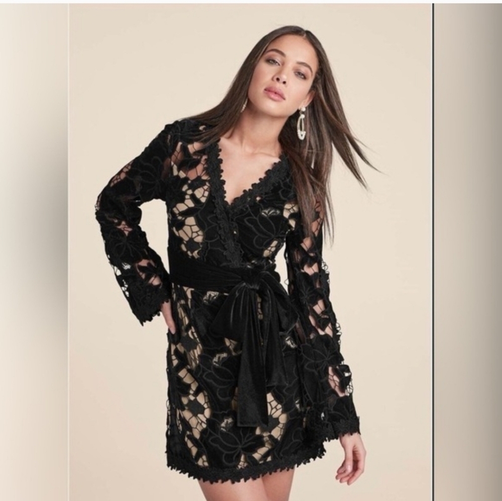 Venus Black Velvet Lace Illusion Dress   Flare Sleeve Boho Whimsigoth Size 16